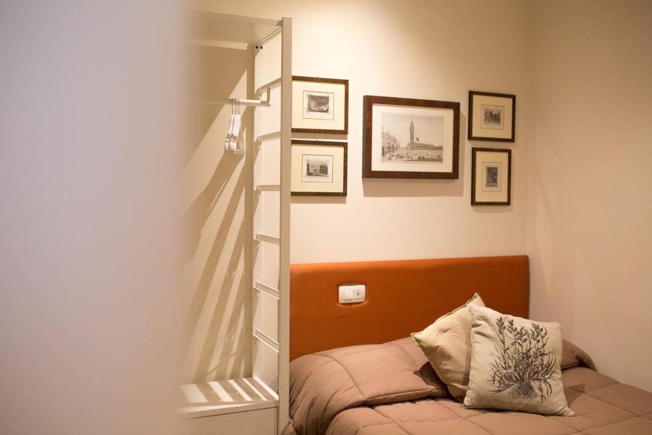 Single Room,1003377585:JPEG