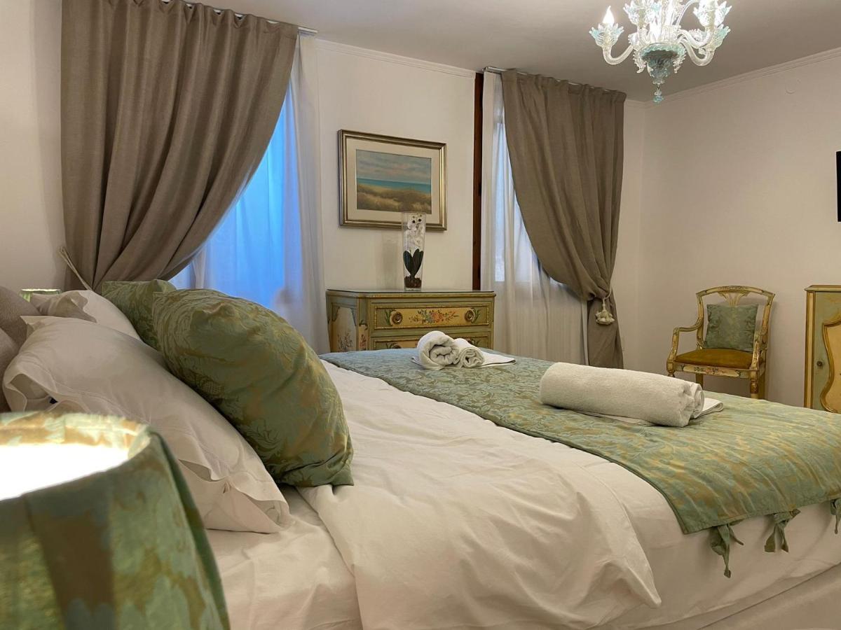 Quarto Twin com Casa de Banho Partilhada