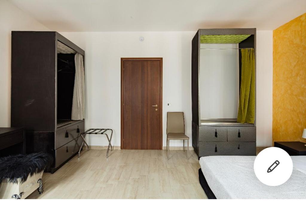 Quarto Triplo com Casa de Banho Privada Externa