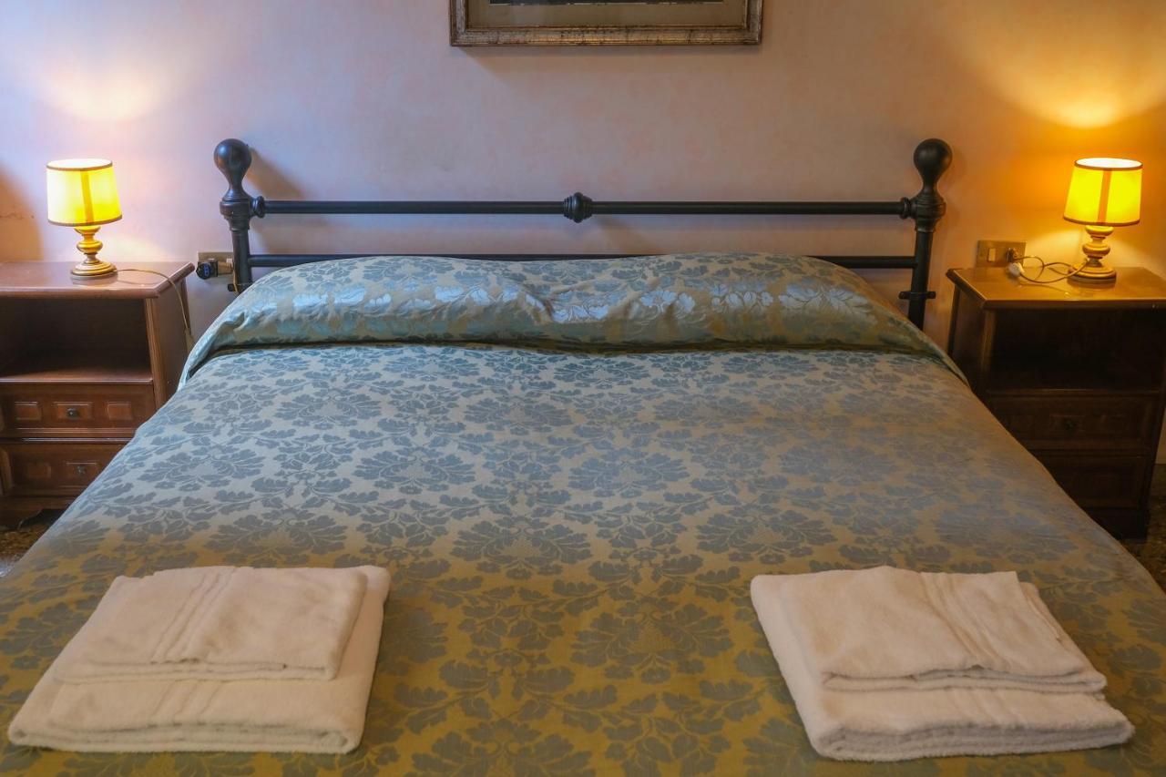 Quarto Triplo com Casa de Banho Partilhada
