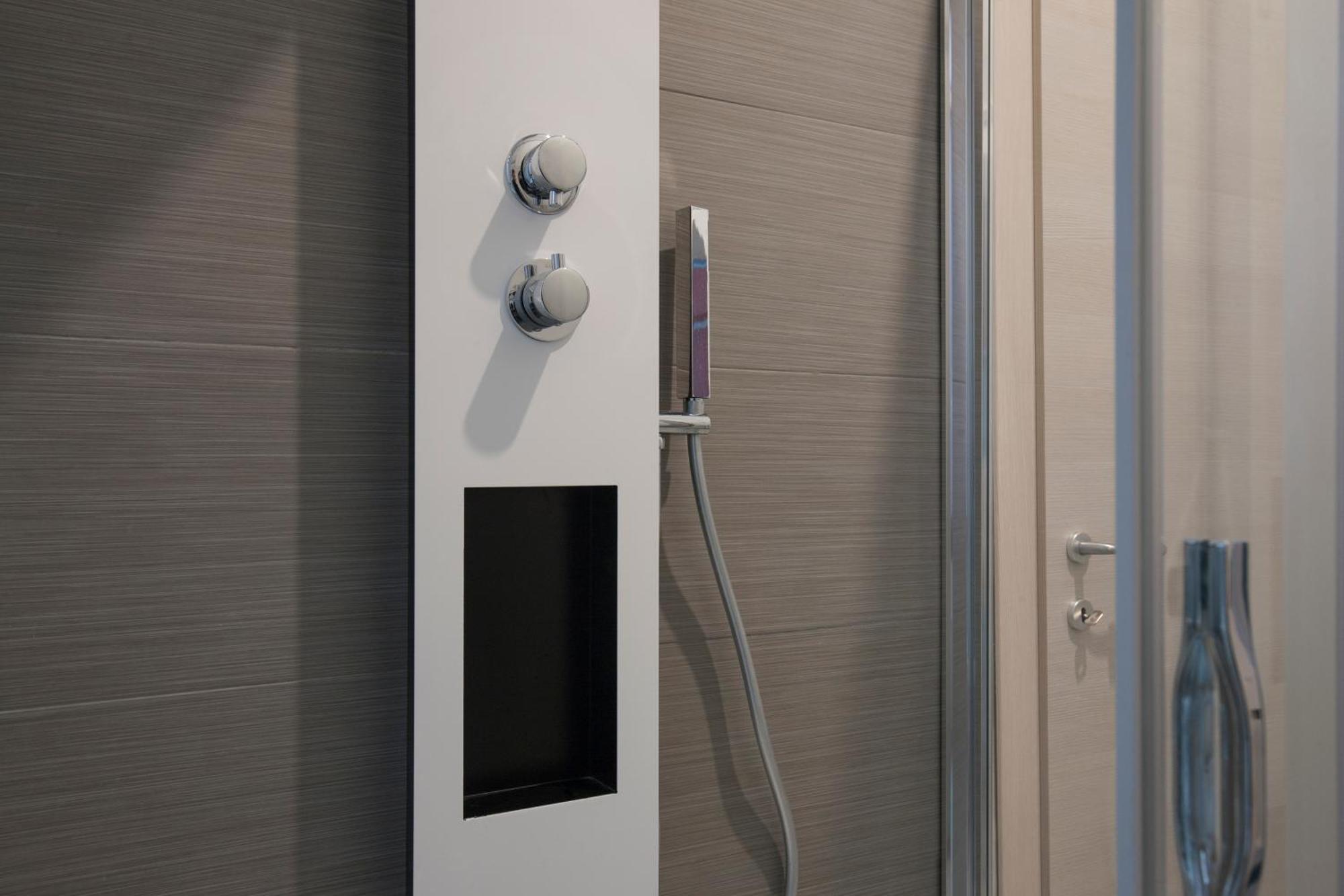 Single Room Private Bathroom