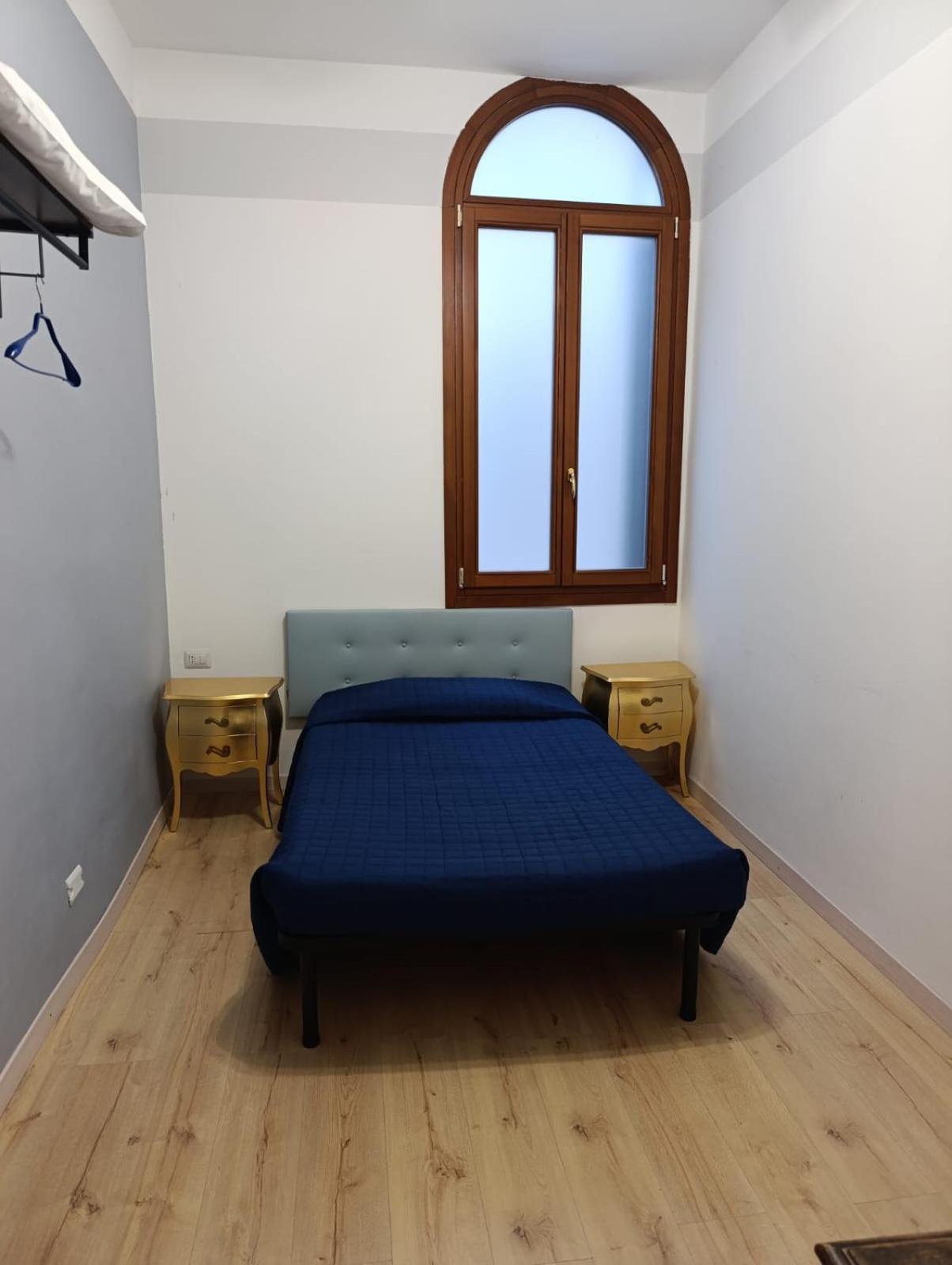 Single Room Private Bathroom