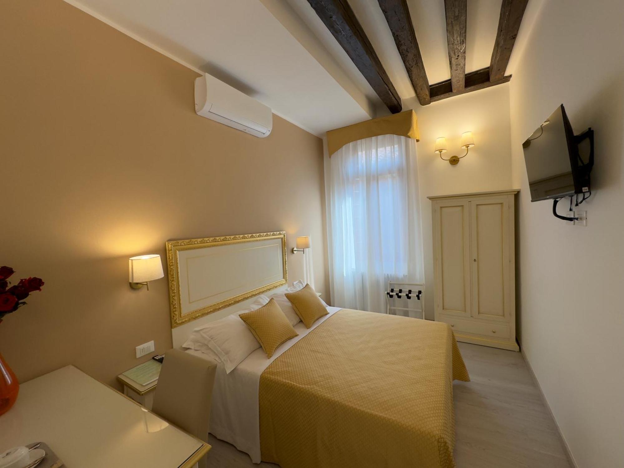 Quarto Duplo