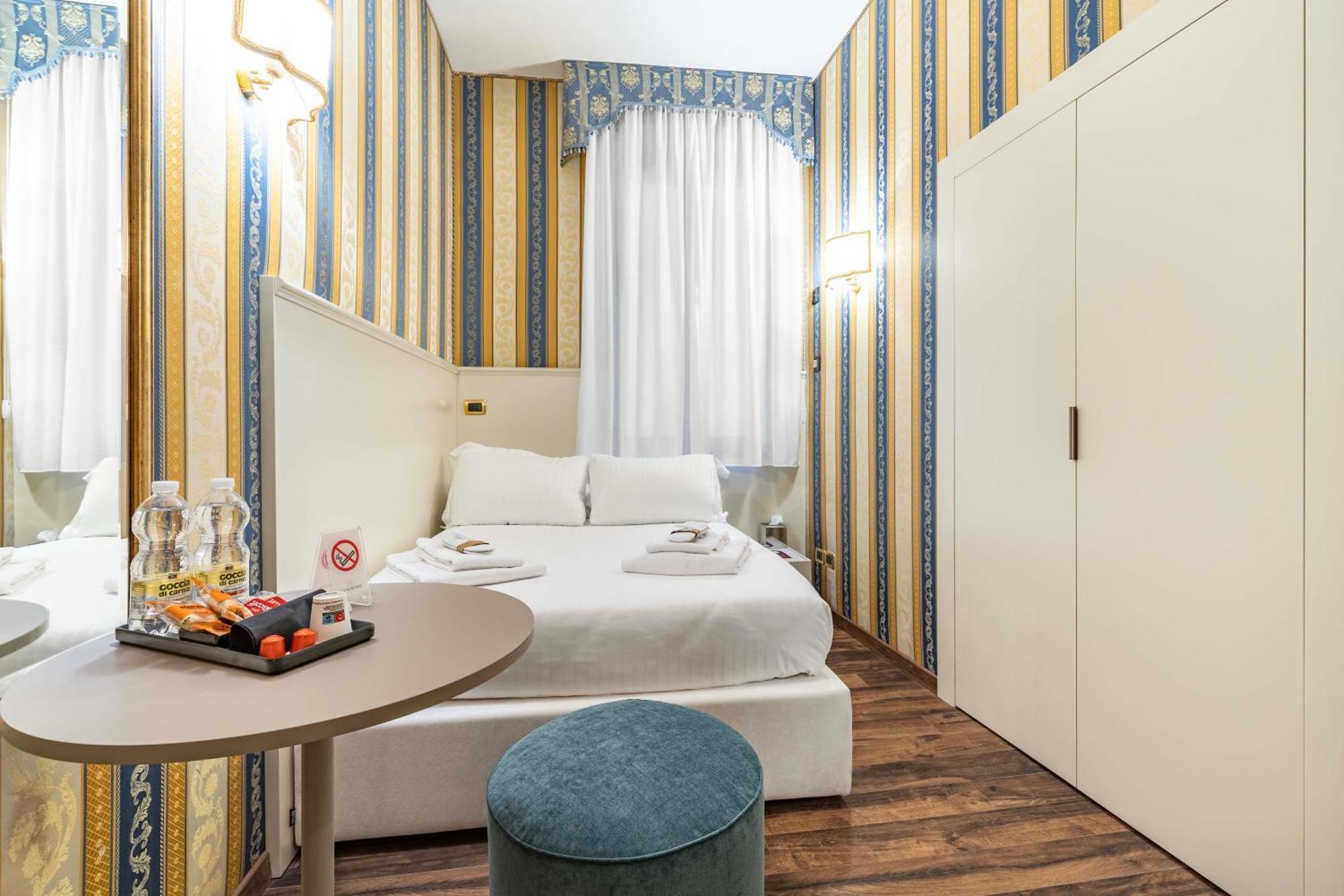 Quarto Duplo