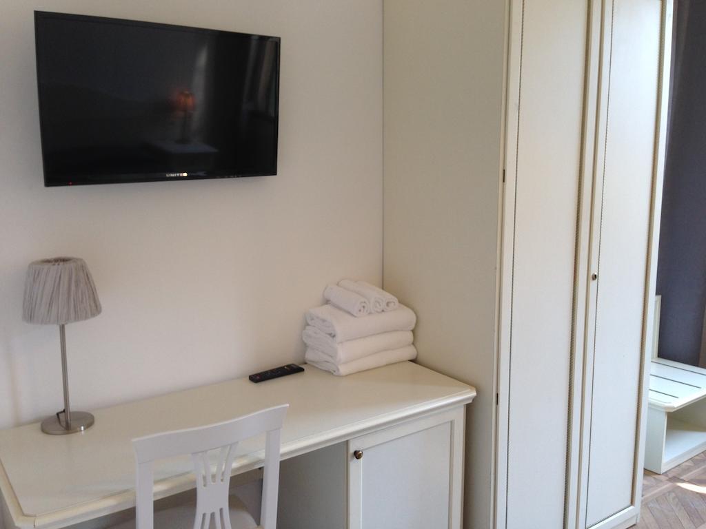 Quarto Triplo com Casa de Banho Privada Externa