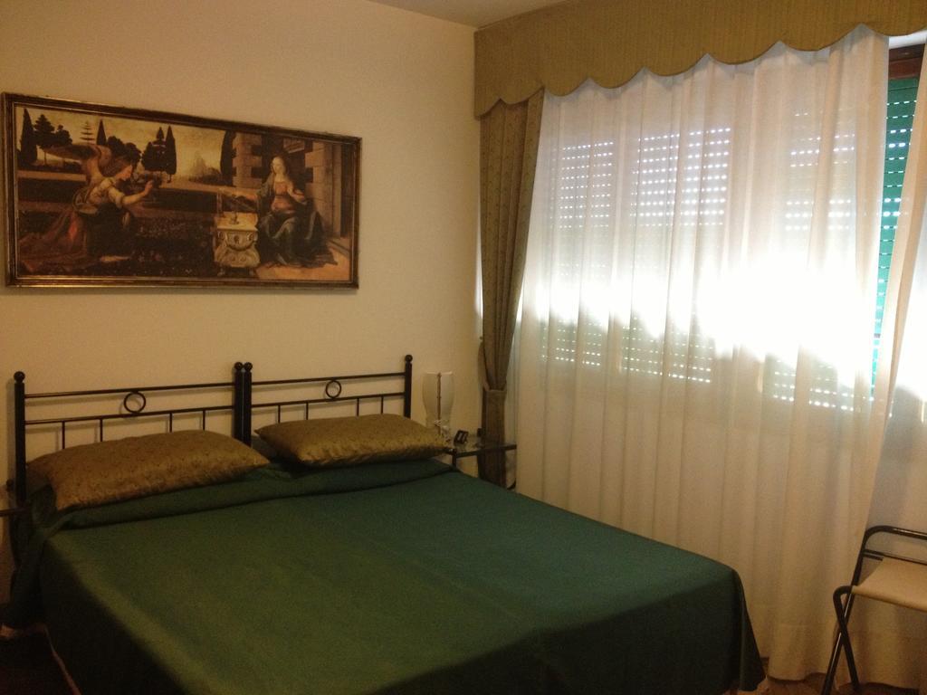 Quarto Triplo com Casa de Banho Privada Externa