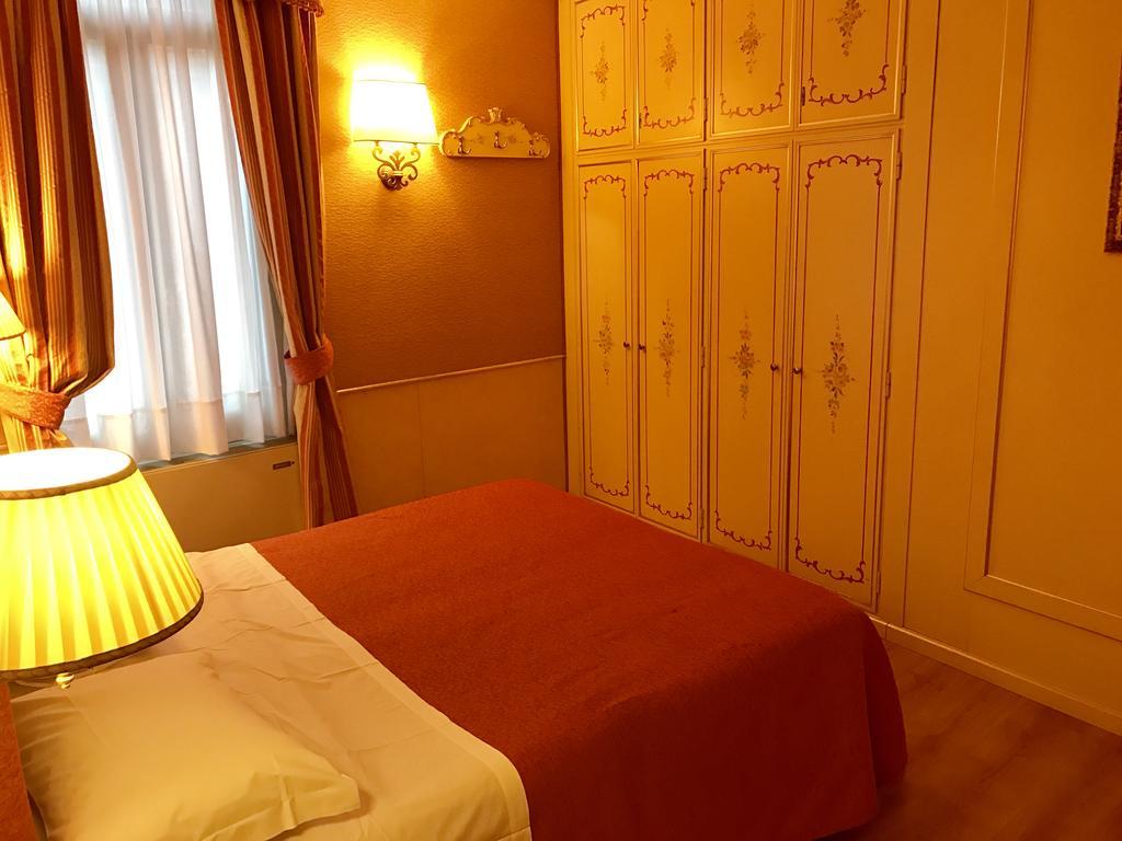 Habitación Doble Pequeña