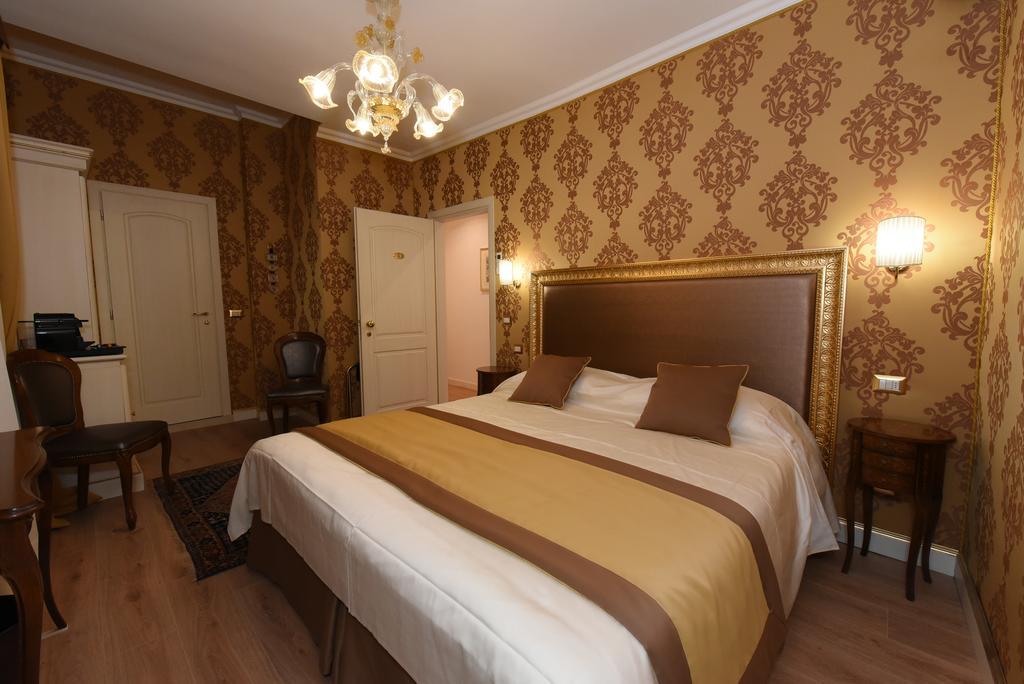 Quarto Duplo
