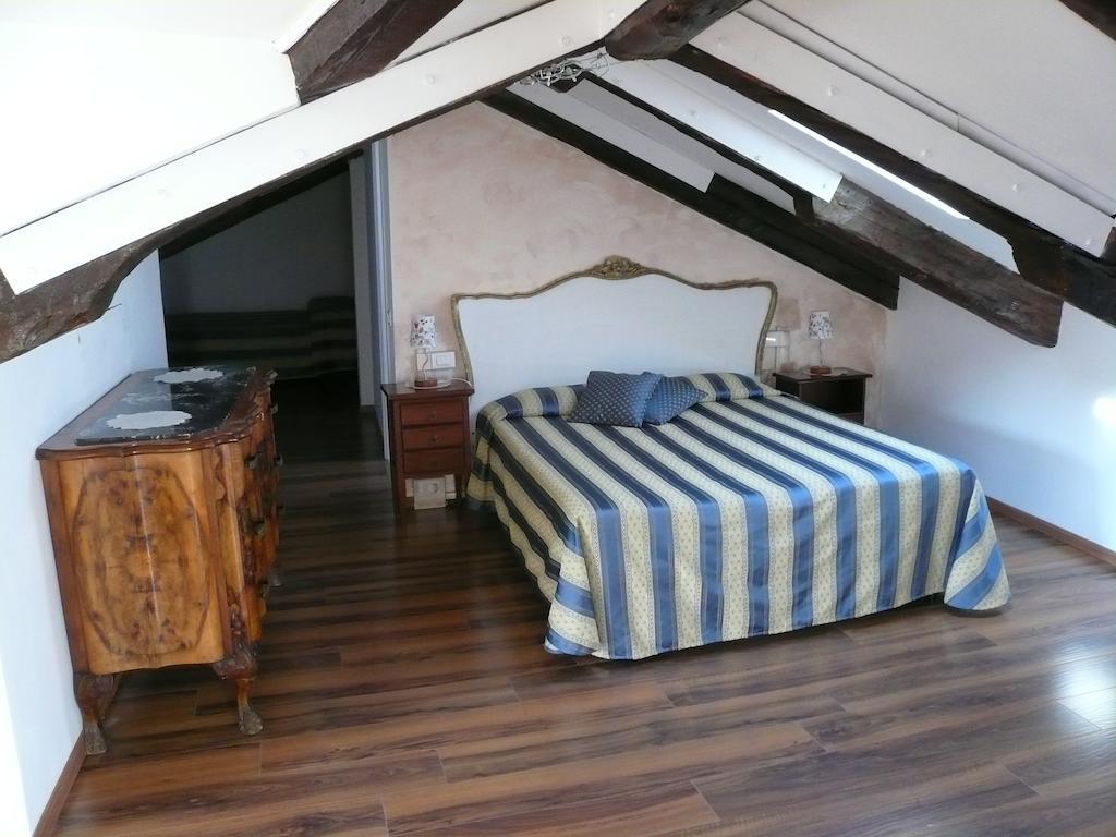 Quarto Familiar com Casa de Banho Privativa