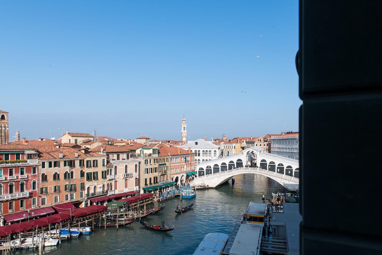 Suite Júnior com Vista Grande Canal / Ponte Rialto