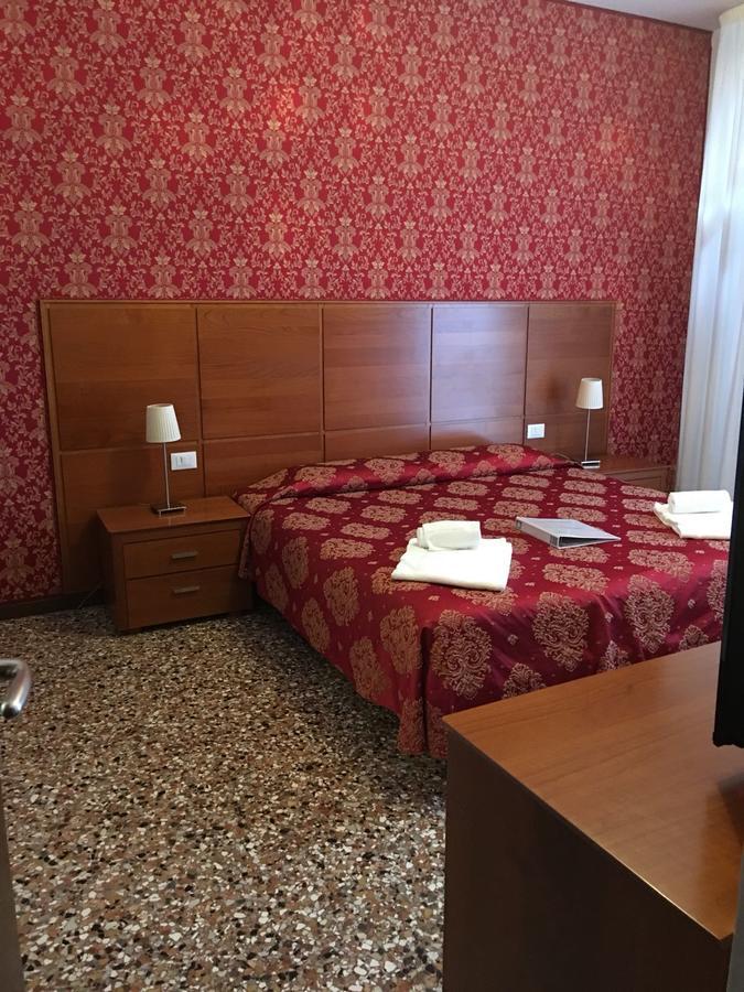 Quarto Duplo Standard