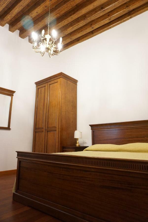 Double Room Private External Bathroom