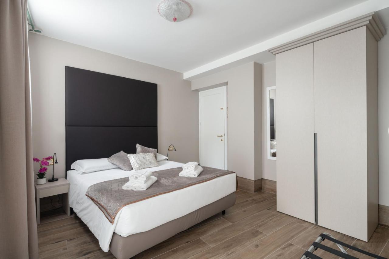 Quarto Duplo