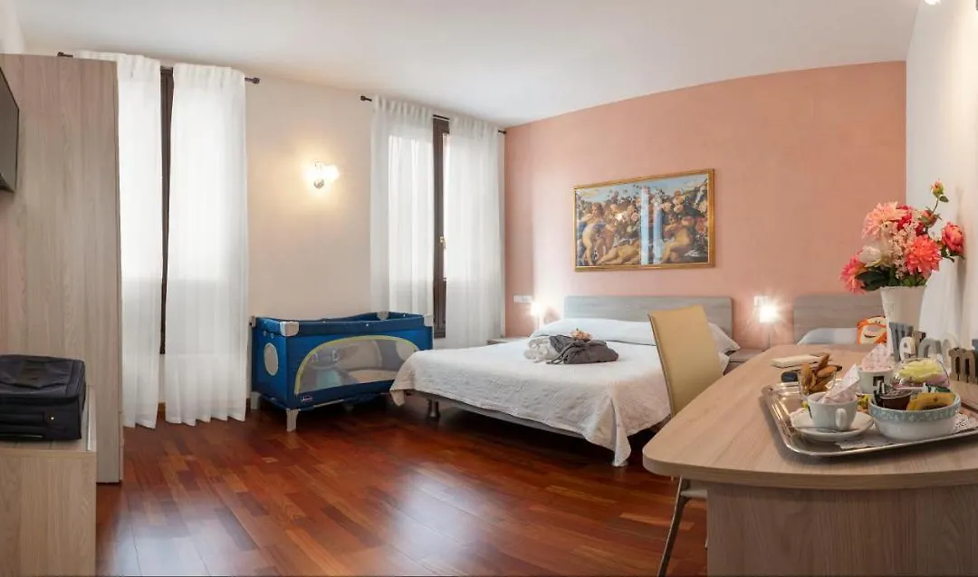 Ca' Degli Specchieri-1