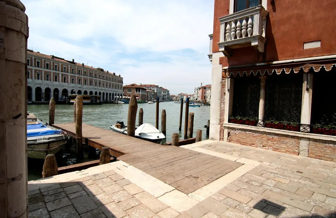 Palazzo Lion Morosini - Check In Presso Locanda Ai Santi Apostoli-1