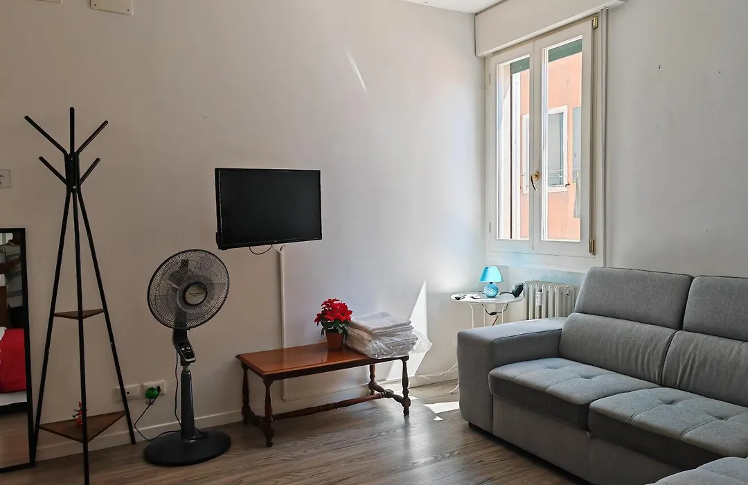 Goldmine Guest House 1-1