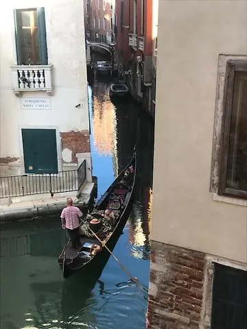 B&B Al Teatro With Canal View-1
