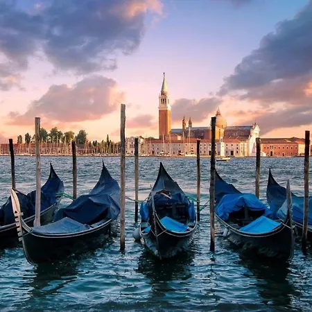 Mirandolina Venice Exclusive Guesthouse-2