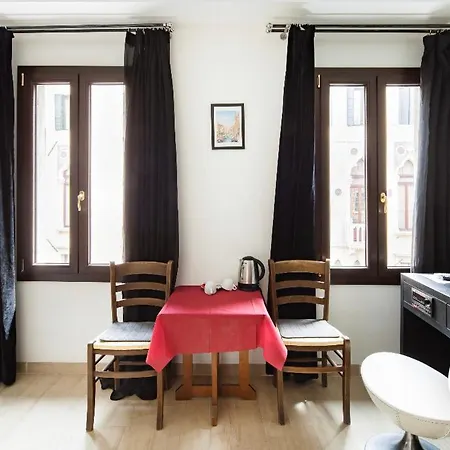 Blu Suite-3