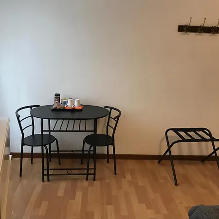 Venice And Venice Apartments - Private Rooms In Shared Apartment-2