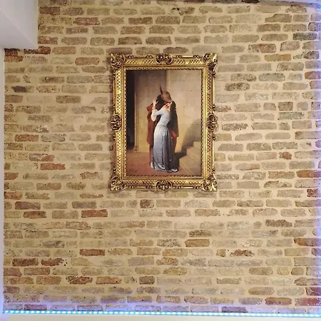 Hayez Rooms-3