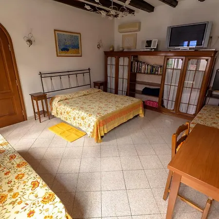 Ciprea Rooms-3